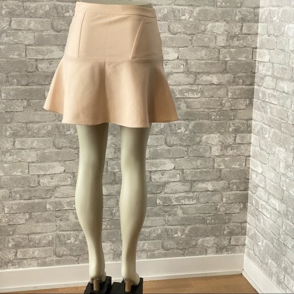 SOLD | 🔥SALE🔥 Club Monaco Cream Circle Skater Lined Skirt - Picture 3 of 15